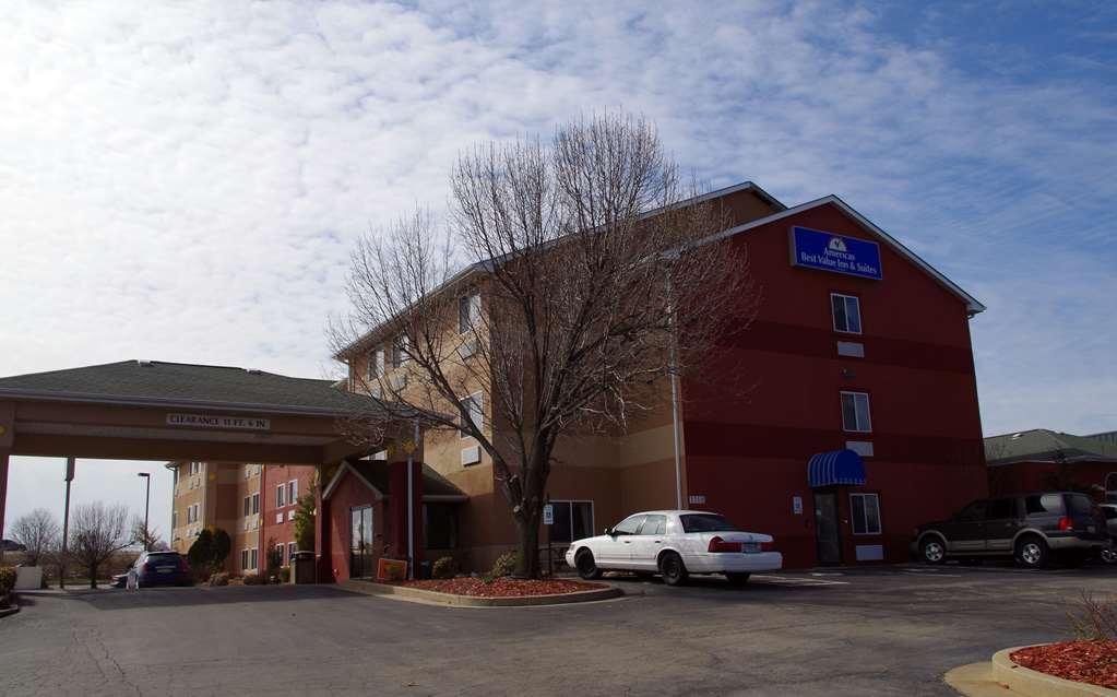 Americas Best Value Inn And Suites Saint Charles Exterior foto