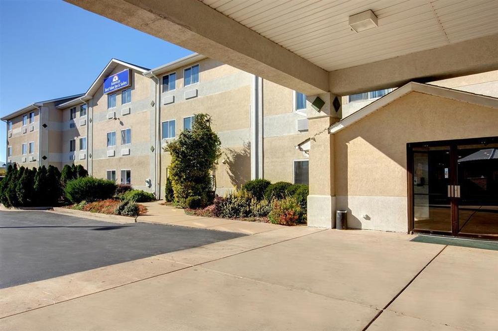 Americas Best Value Inn And Suites Saint Charles Exterior foto