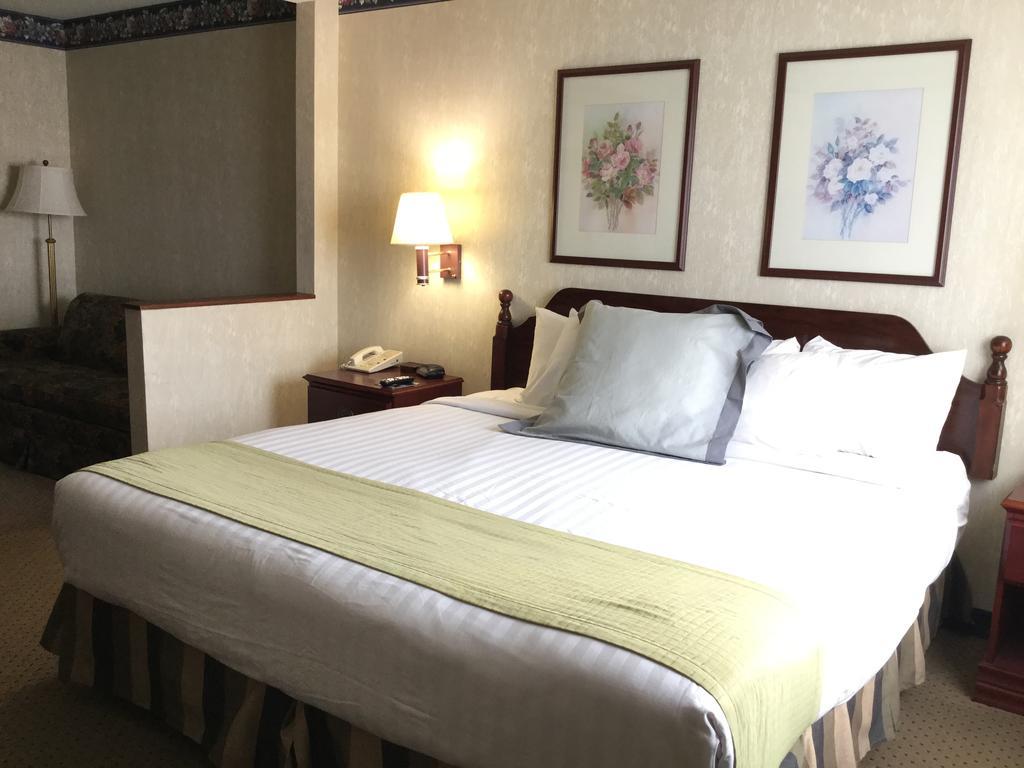 Americas Best Value Inn And Suites Saint Charles Exterior foto