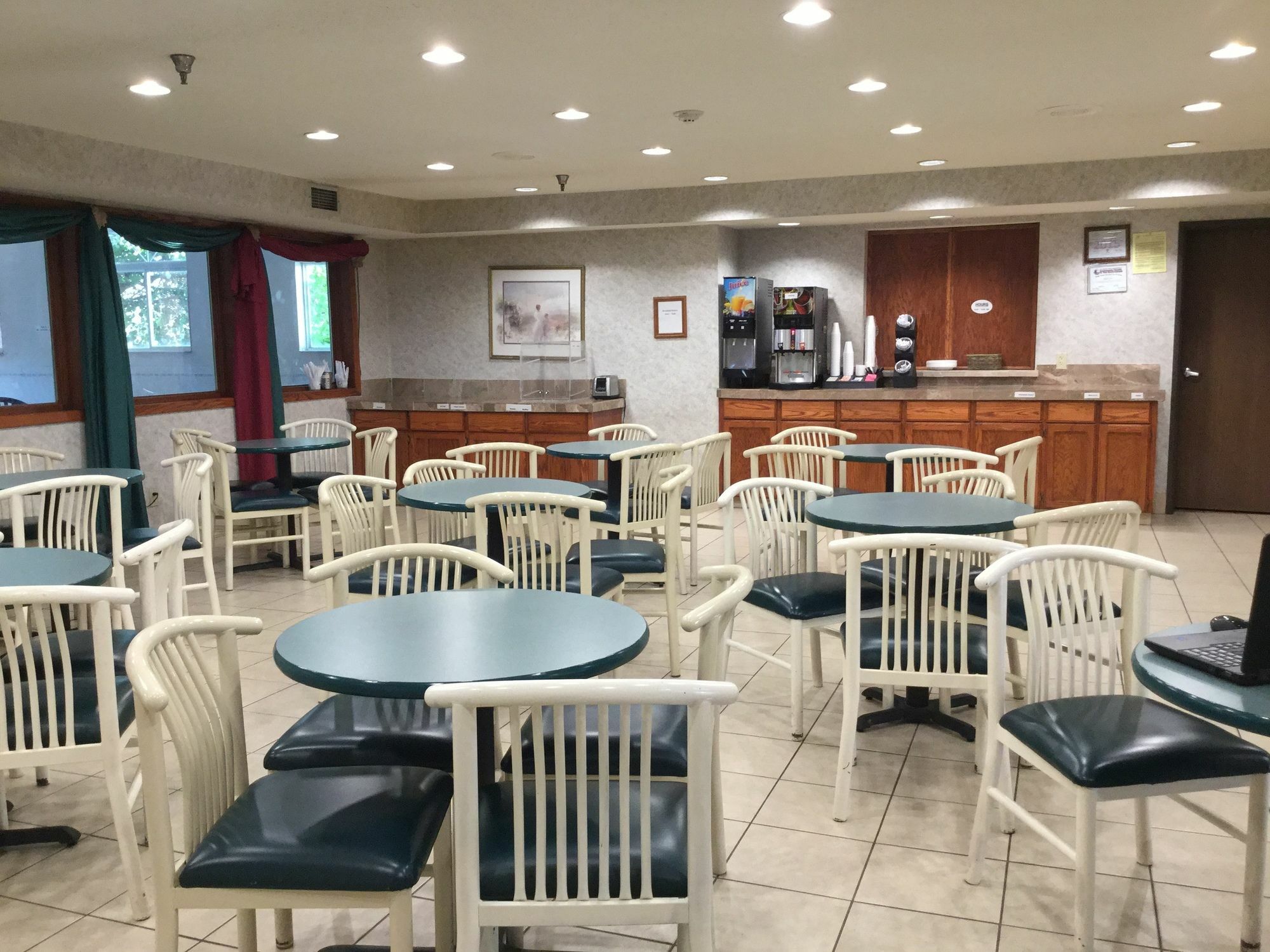Americas Best Value Inn And Suites Saint Charles Exterior foto